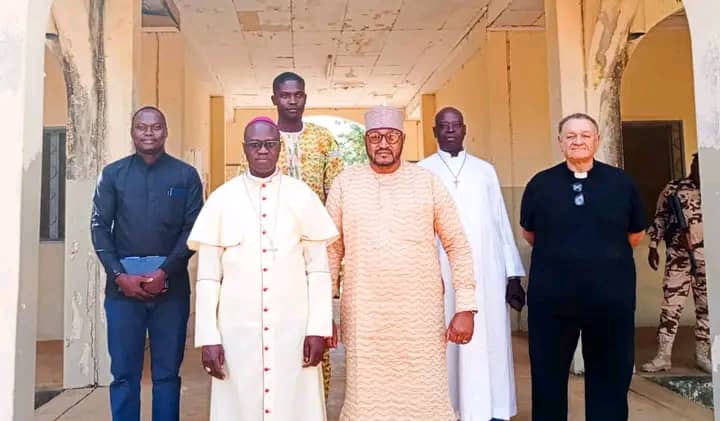 Tchad : Au Mayo-Kebbi Ouest, Mgr Dominique Tinoudji félicite le Délégué général du gouvernement