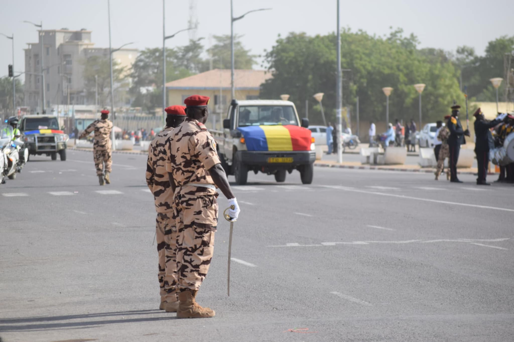 Tchad : à N’Djamena, dernier hommage aux généraux Mornadji et Kendji