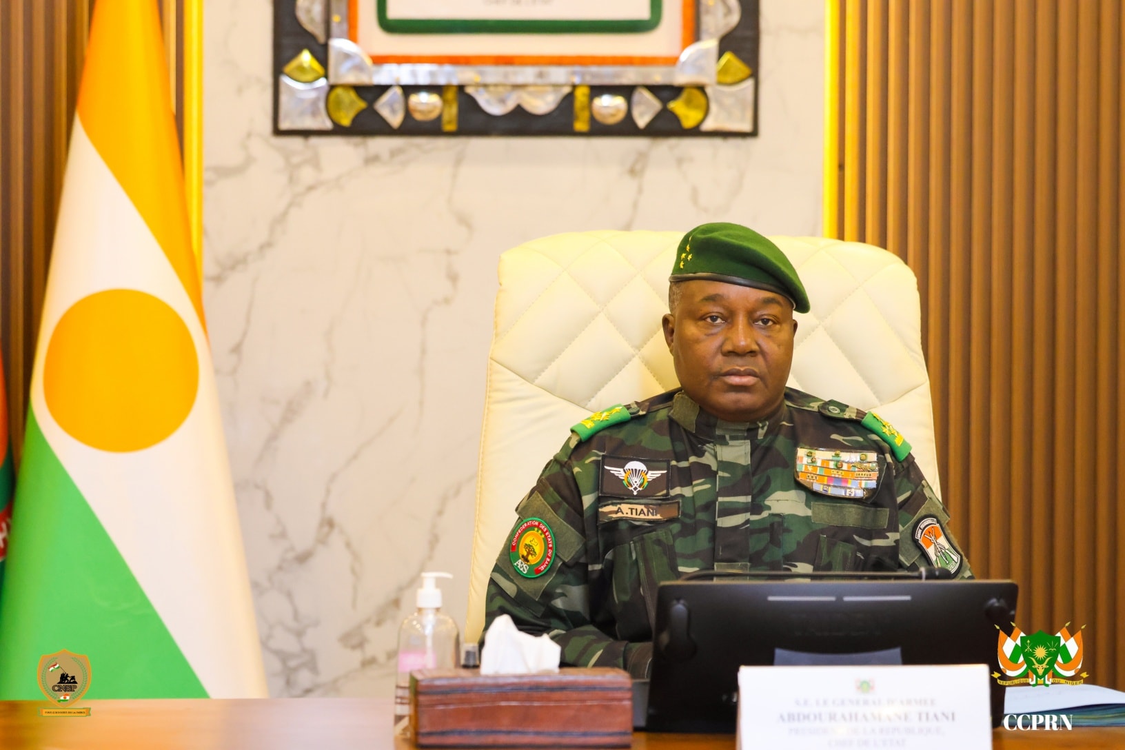 Niger : un avion tchadien a été "criblé de balles" lors de l'attaque de l'aéroport de Niamey, selon le président Tiani