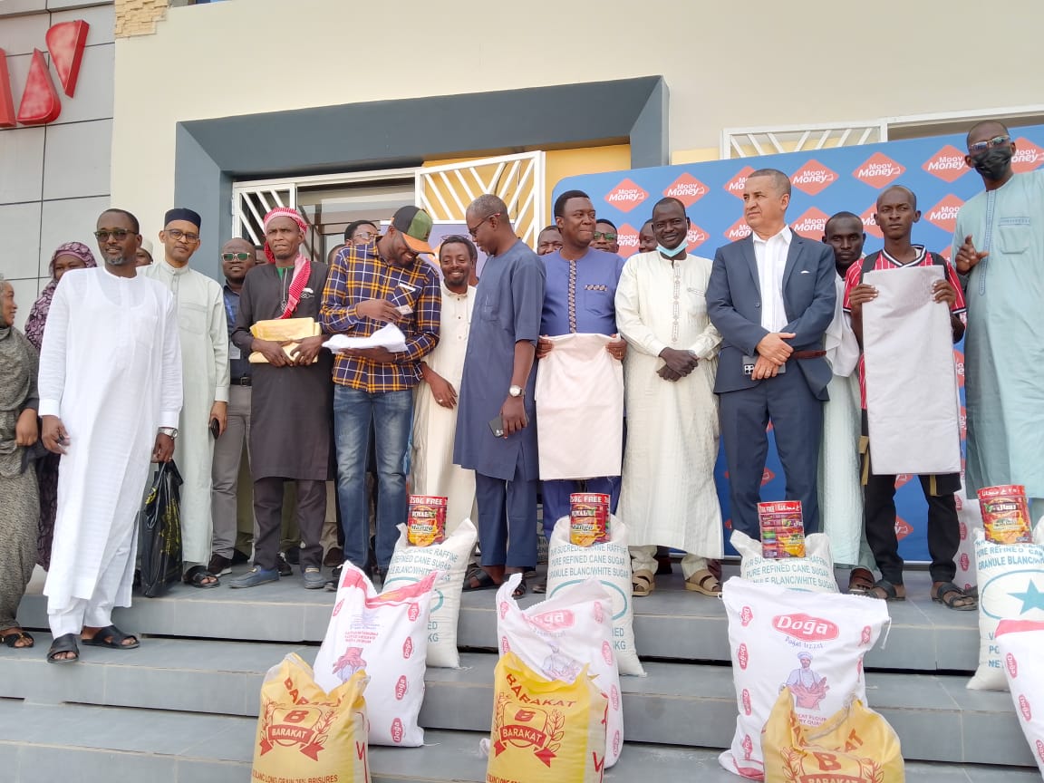 Promo Ramadan : Moov Money récompense ses abonnés avec des kits alimentaires et des tissus Getzner