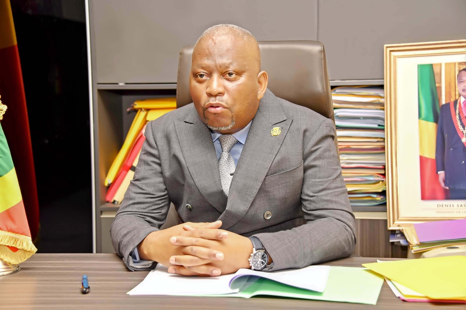 Thierry Ghislain Manguesa Ebomé, au cours du point de presse