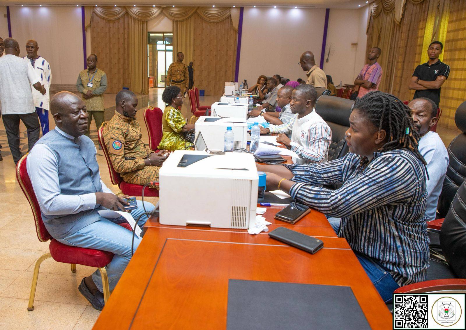 Burkina : exemplarité fiscale, le personnel de la Présidence s’acquitte de ses impôts