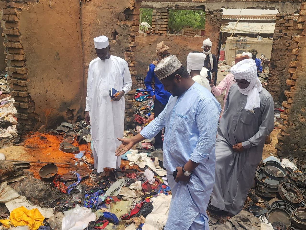 Tchad : à Ati, les autorités évaluent les dégâts après l’incendie des entrepôts du marché moderne