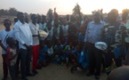 Tchad : une association offre des ballons de football aux jeunes de Moundou