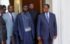 Sénégal : le président sortant Macky Sall a reçu son successeur Bassirou Diomaye et Ousmane Soko