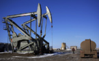 Le pétrole recule dans un marché déprimé