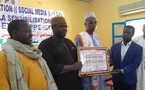 Tchad : à Abéché, Social Média remet une distinction honorifique à un agent de la mairie