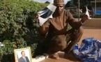 Présidentielle 2025 au Cameroun : Un individu arrêté pour avoir déchiré des portraits de Paul Biya