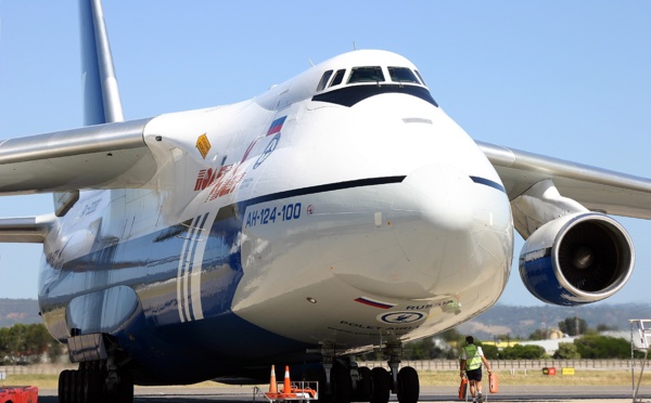 COVID-19 : La Russie dépêche de l'aide médicale aux USA