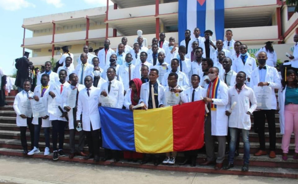 Cuba : fin d'études pour 143 étudiants tchadiens de médecine