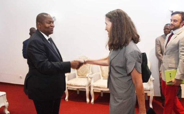 RCA : les USA n'ont pas donné d'ultimatum concernant les instructeurs russes (ambassadrice)