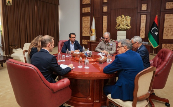 Libye : Haftar parle de lutte contre le terrorisme avec des diplomates français