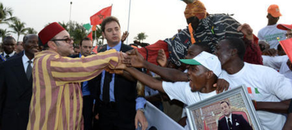 Accueil populaire du Roi Mohmmed VI à Abidjan