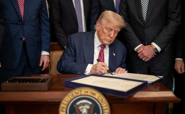 États-Unis : Donald Trump lance la « Gold Card », un visa accéléré pour investisseurs fortunés