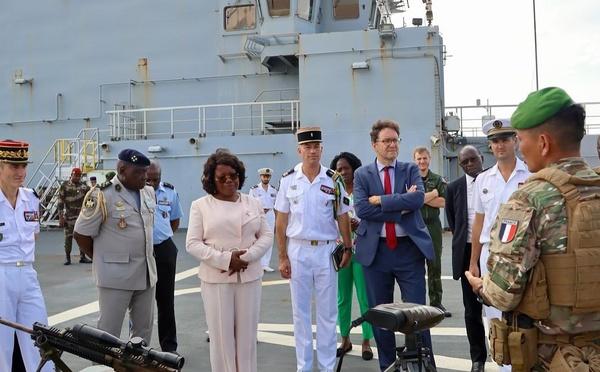 France - Gabon : Salon capacitaire à bord du PHA Tonnerre