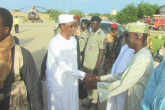 visite du président tchadienn Idriss Déby à Abéché