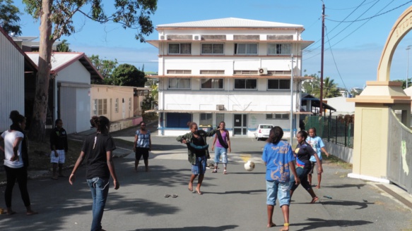 Le lycée Lapérouse enfin. Avec son internat... Le lycée Lapérouse enfin. Avec son internat...