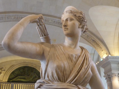 Artémis s'appête seulement à saisir la flèche du carquois Artémis s'appête seulement à saisir la flèche du carquois