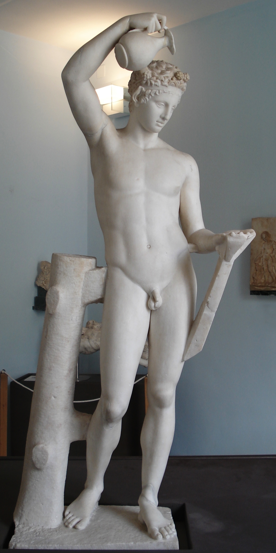 Satyre verseur avec oenochoé Satyre verseur avec oenochoé