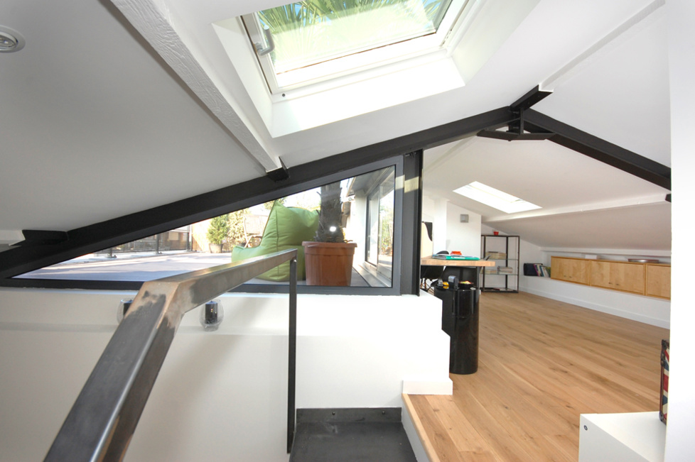 Des combles et une terrasse Des combles et une terrasse