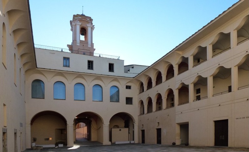 Bastia-palazzo dei Governatori genovesi- Cortile interno