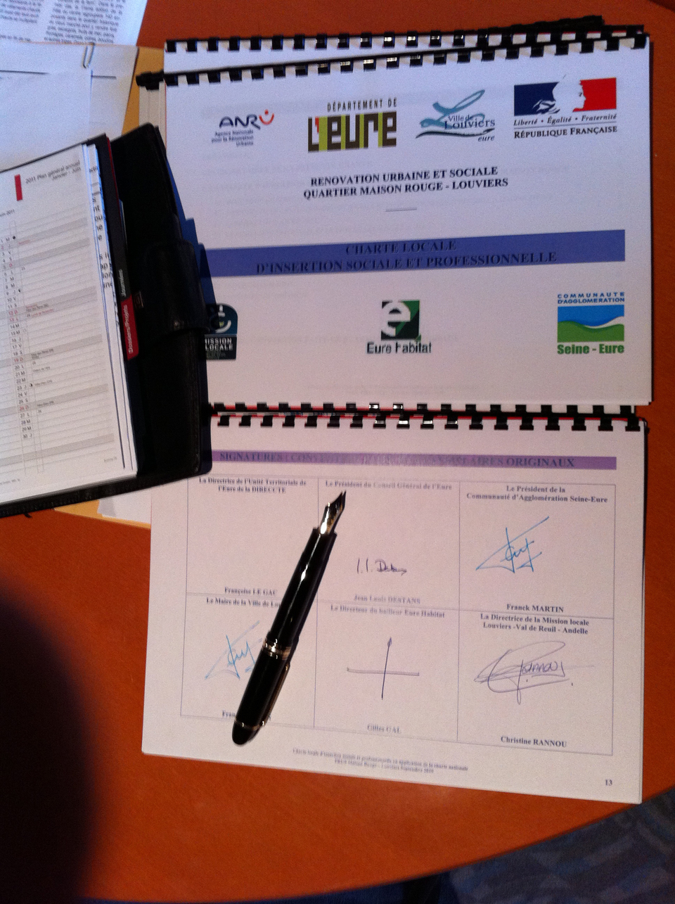 La rue, l'ANRU, l'emploi.