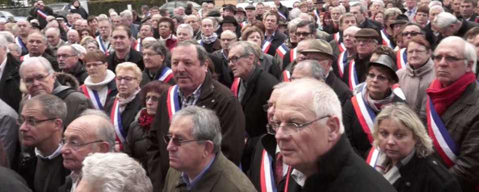 L'égoisme communal manifeste devant la préfecture de l'Eure