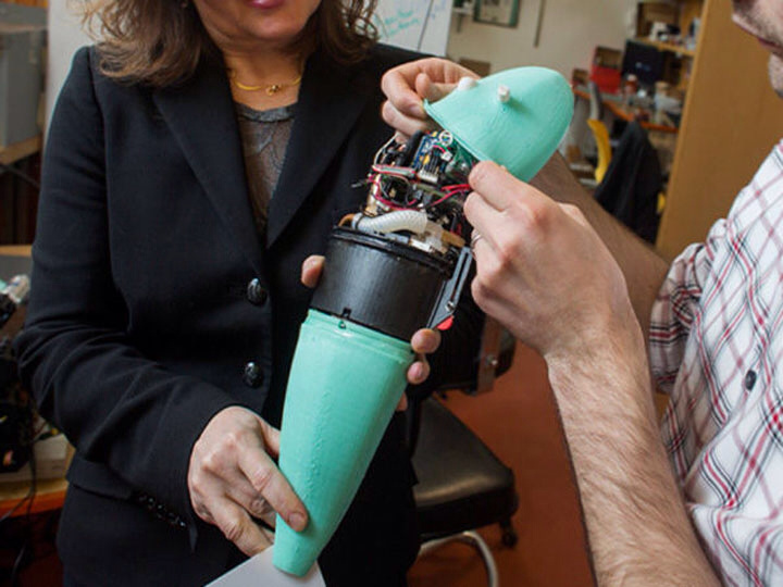 Des robots ou des hommes