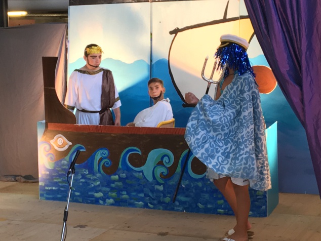 Teatru in cullegiu !