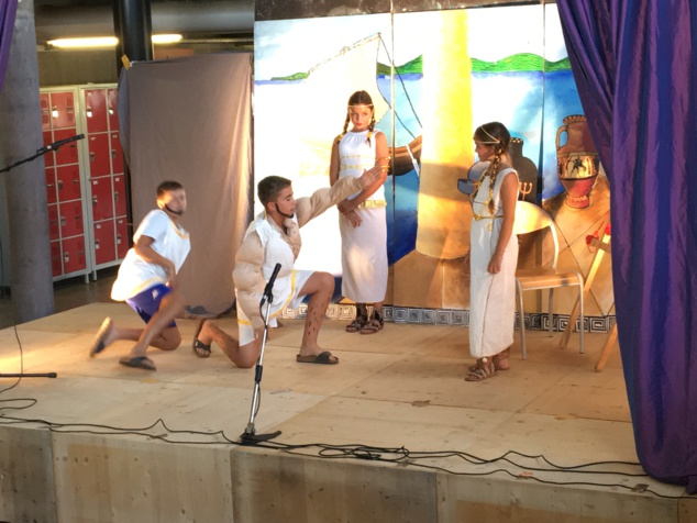 Teatru in cullegiu !