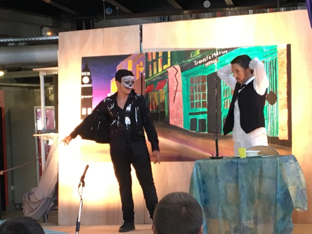 Teatru in corsu è in inglese