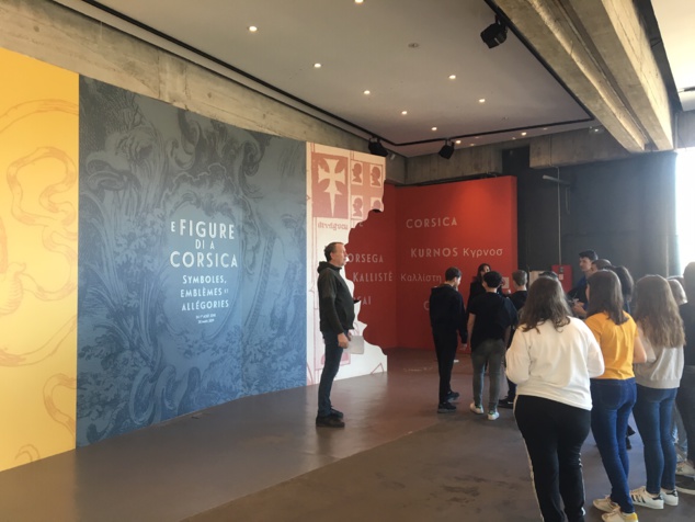 Visita di u museu di a Corsica