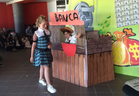 I ritratti di a pezza di teatru à u cullegiu