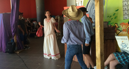 I ritratti di a pezza di teatru à u cullegiu