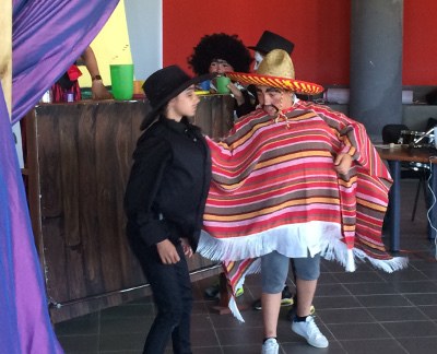 I ritratti di a pezza di teatru à u cullegiu