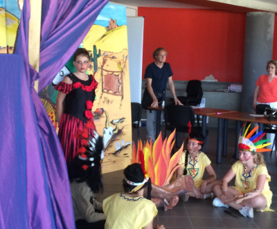 I ritratti di a pezza di teatru à u cullegiu