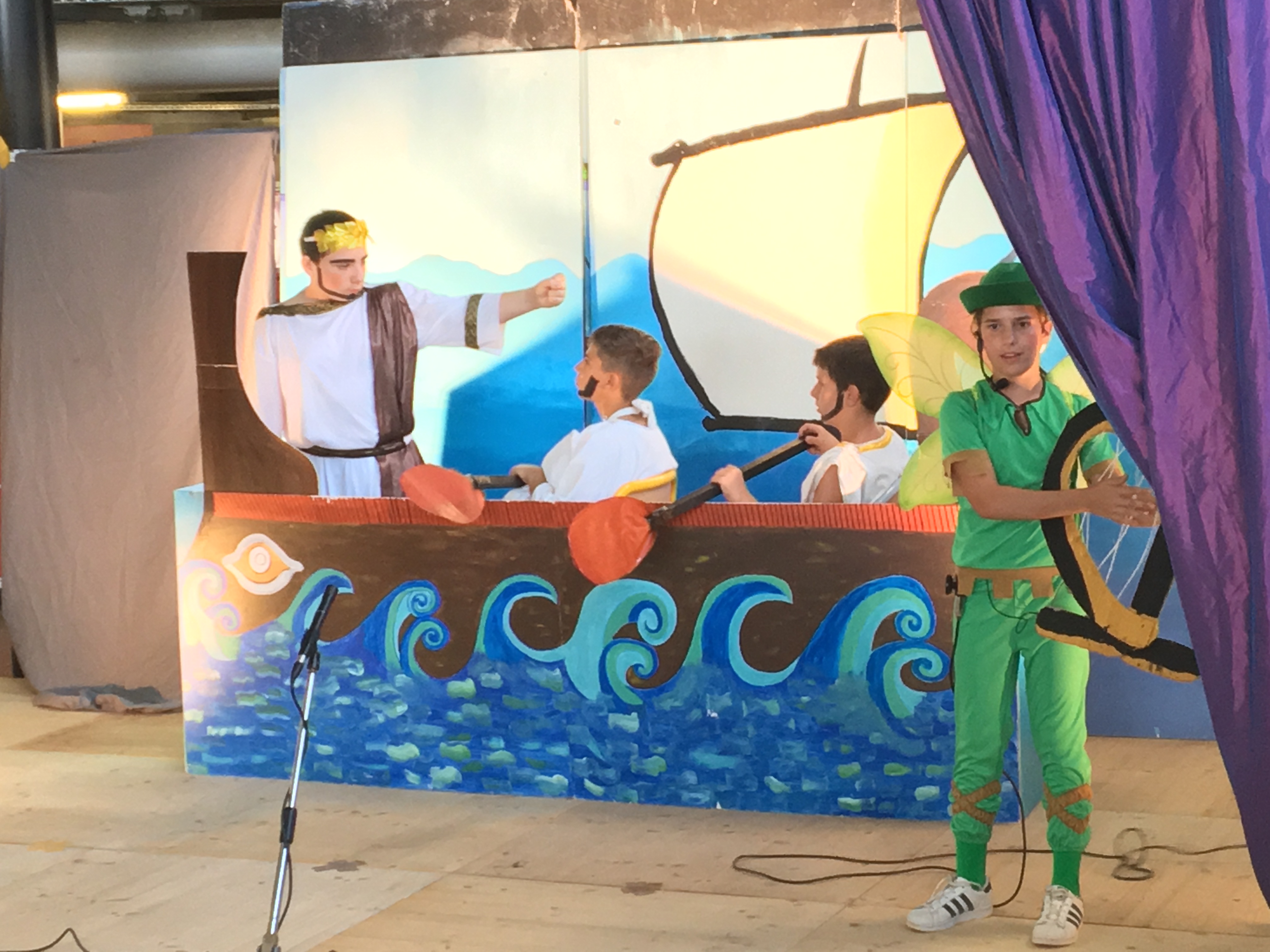 Teatru in cullegiu !