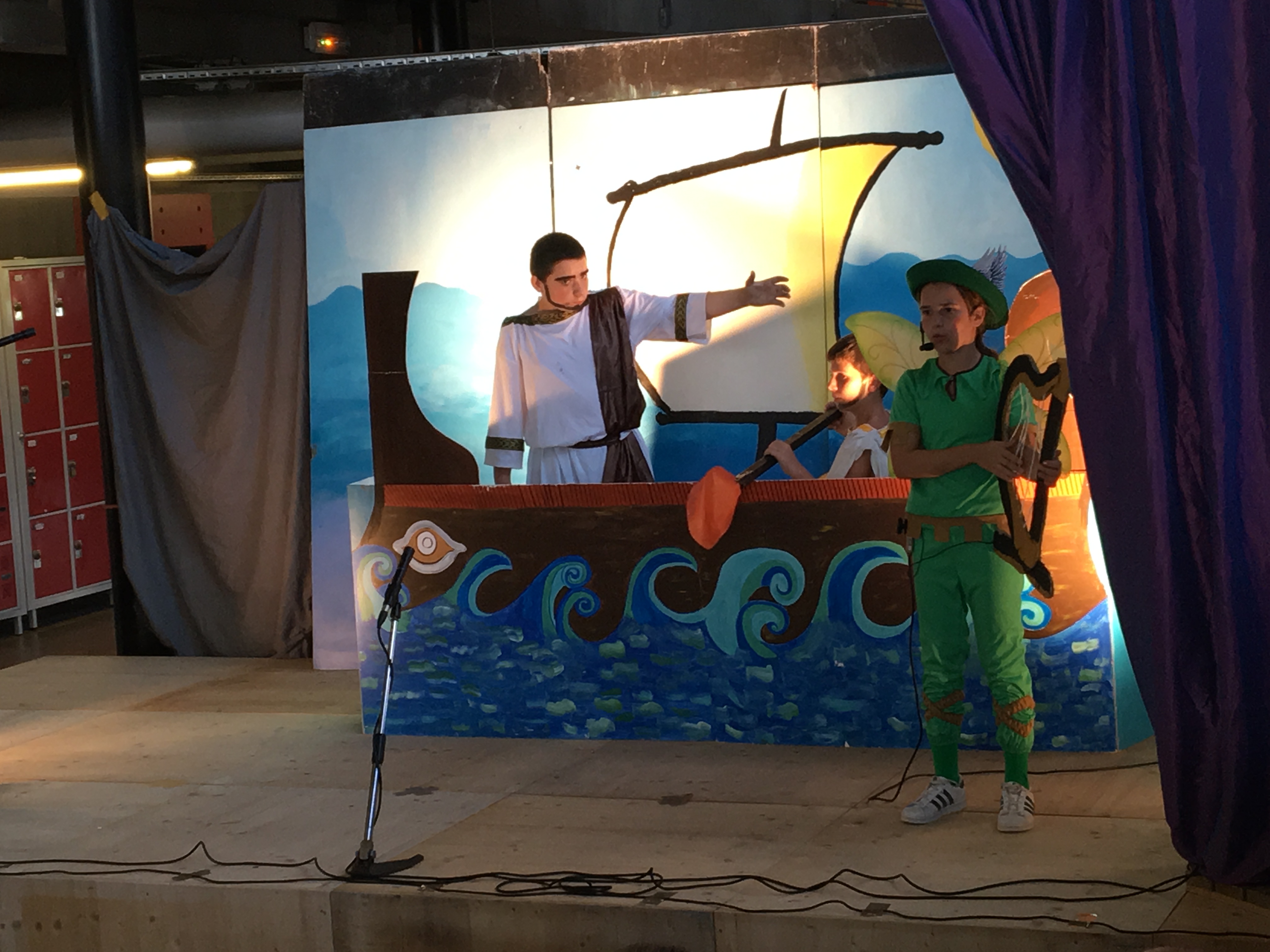 Teatru in cullegiu !