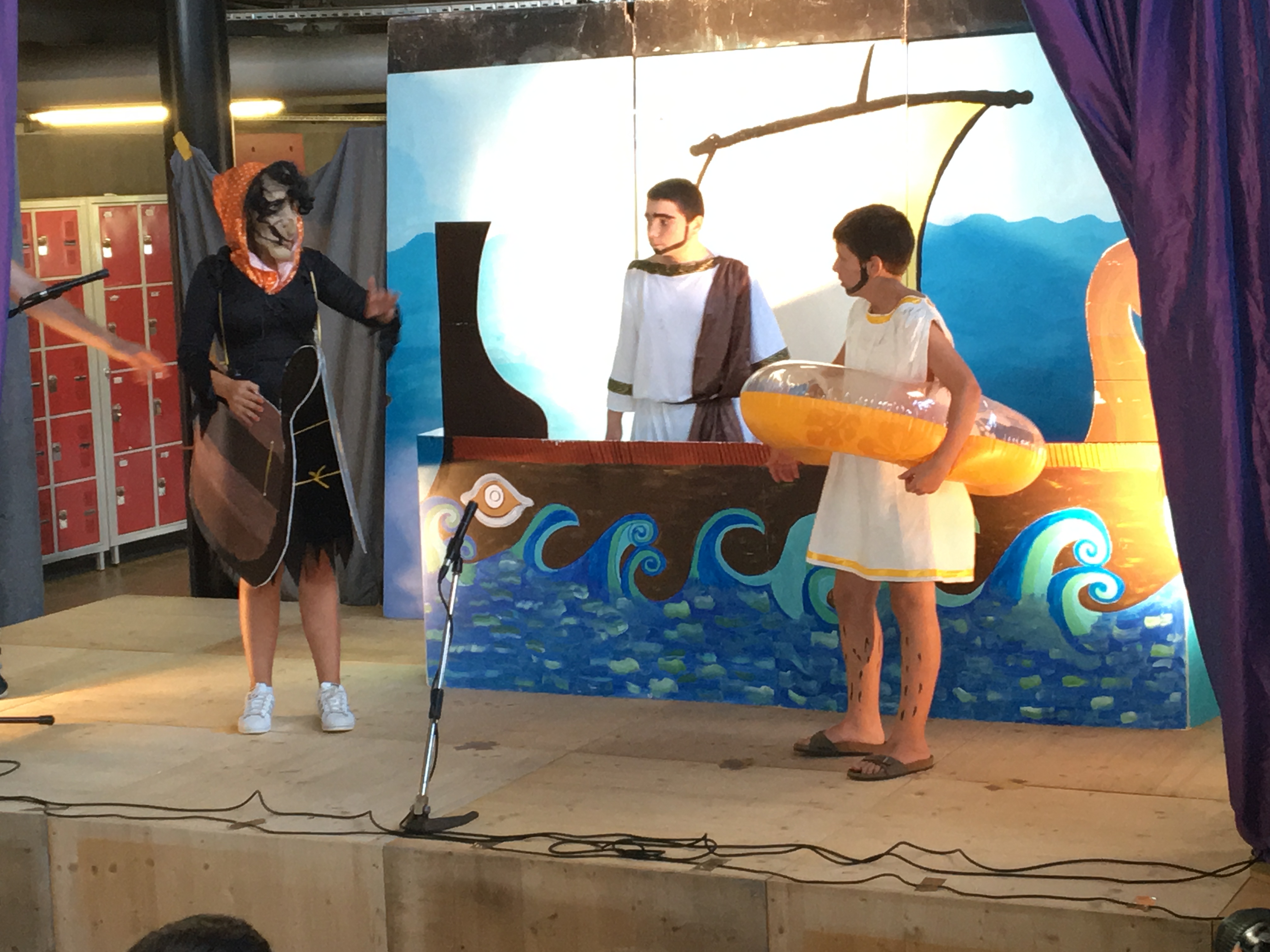 Teatru in cullegiu !