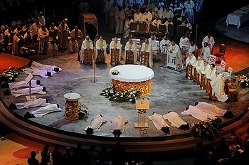 Ordinations au presbytérat au 49e Congrès eucharistique international à Québec le 20 juin 2008 Ordinations au presbytérat au 49e Congrès eucharistique international à Québec le 20 juin 2008