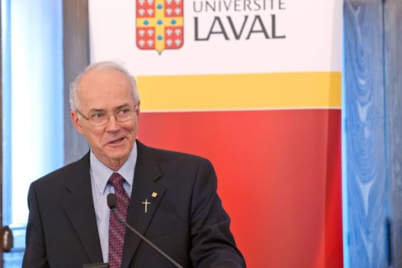 Monsieur le chanoine Jacques Roberge, supérieur général, lors du colloque tenu à l'Université Laval sur l'histoire du Séminaire de Québec intitulé "Parce qu'ils ont cru, ils ont fait" en mai 2013 (Photo H. Giguère) Monsieur le chanoine Jacques Roberge, supérieur général, lors du colloque tenu à l'Université Laval sur l'histoire du Séminaire de Québec intitulé "Parce qu'ils ont cru, ils ont fait" en mai 2013 (Photo H. Giguère)