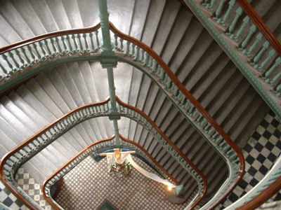 Le Grand escalier du Pavillon Jean-Olivier Briand du Séminaire de Québec Le Grand escalier du Pavillon Jean-Olivier Briand du Séminaire de Québec