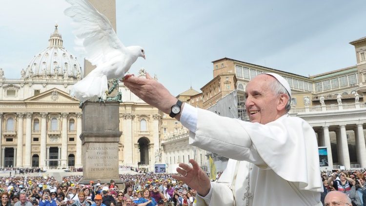 Homélie pour la fête de Sainte Marie, Mère de Dieu, le 1er janvier, le Jour de l'An Année C « Que Dieu nous prenne en grâce et qu'il nous bénisse! »