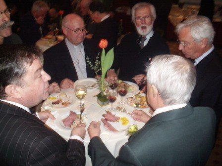 Confrères prêtres au repas festif du 26 mars 2008
