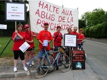 Ils pédalent comme des fous contre les abus en psy - août 2010