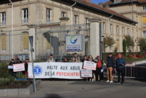 Manifestations contre les abus psychiatriques devant trois hôpitaux d’Île-de-France samedi 29 septembre