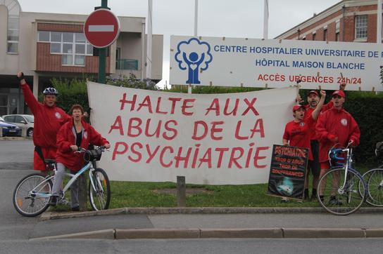 650 km à vélo entre Paris et Strasbourg pour dénoncer les abus psychiatriques - août 2011