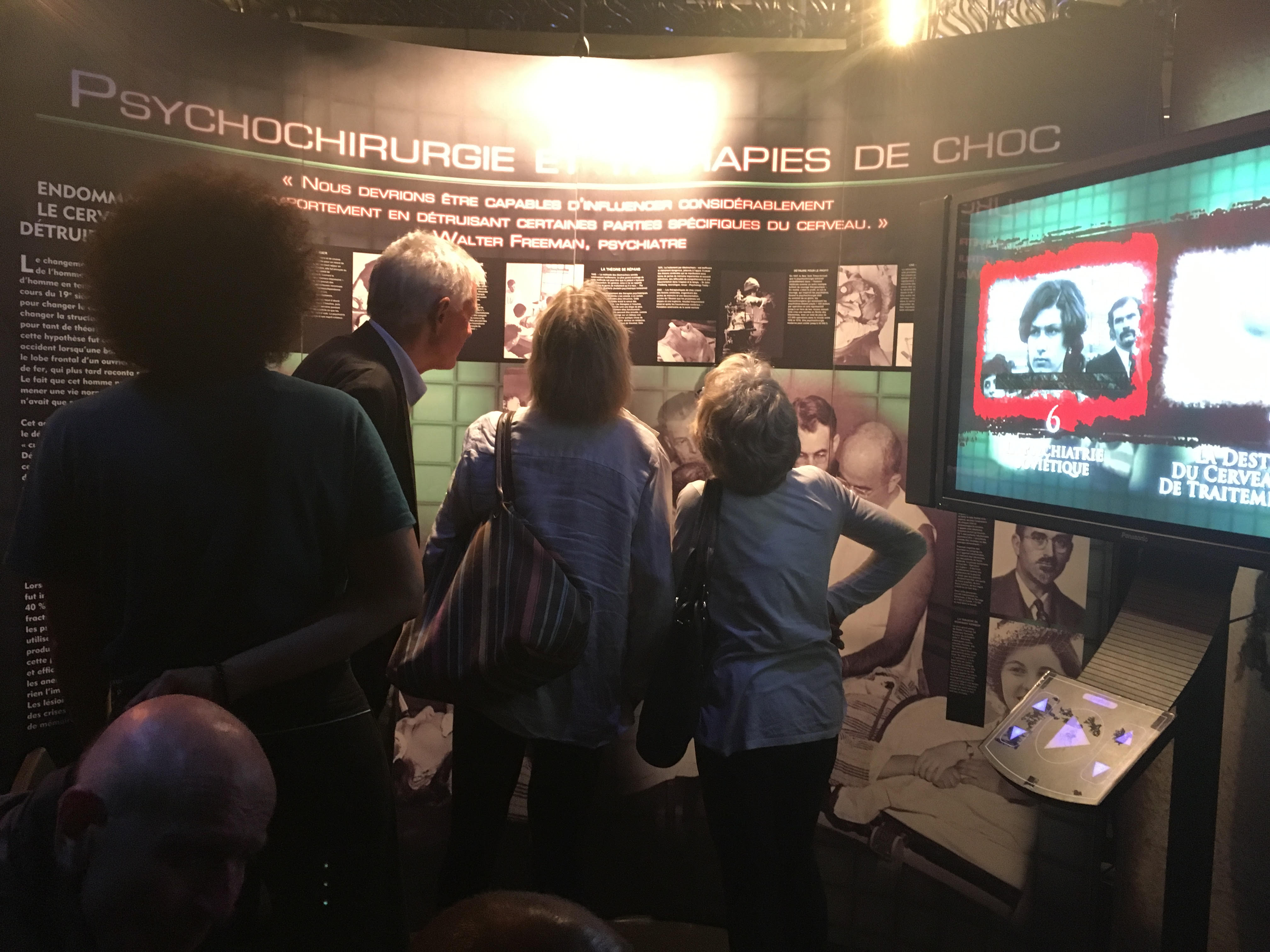 Exposition « Psychiatrie : la vérité sur ses abus » au Théâtre du Renard à Paris