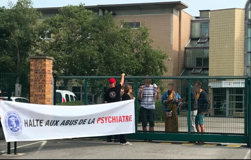 La CCDH a organisé du 26 au 29 août 2019 un périple de 15 manifestations pour dénoncer l'utilisation abusive des chambres d'isolement et la contention dans 15 établissements psychiatriques se trouvant sur leur route :