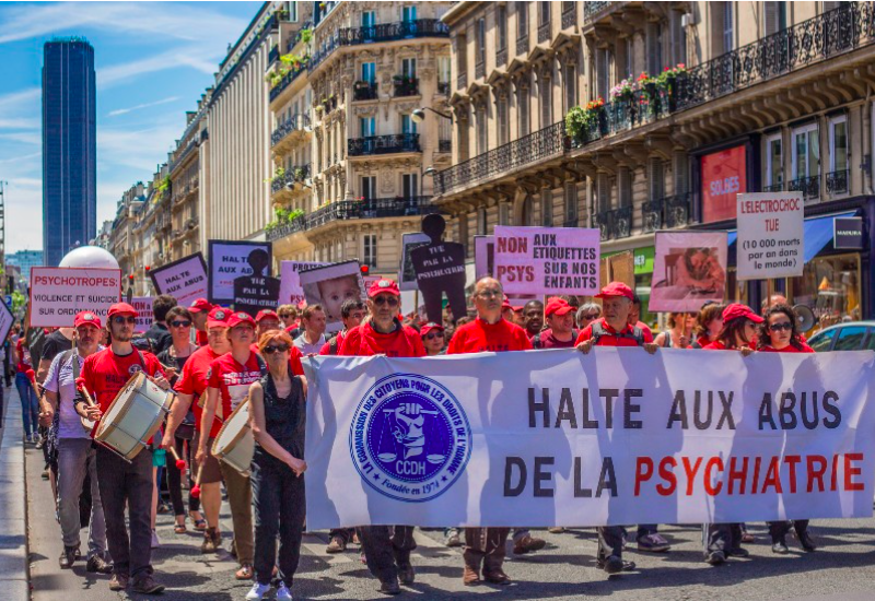 Paris le 27 juin 2015 : un millier de personnes a manifesté contre les abus psychiatriques !